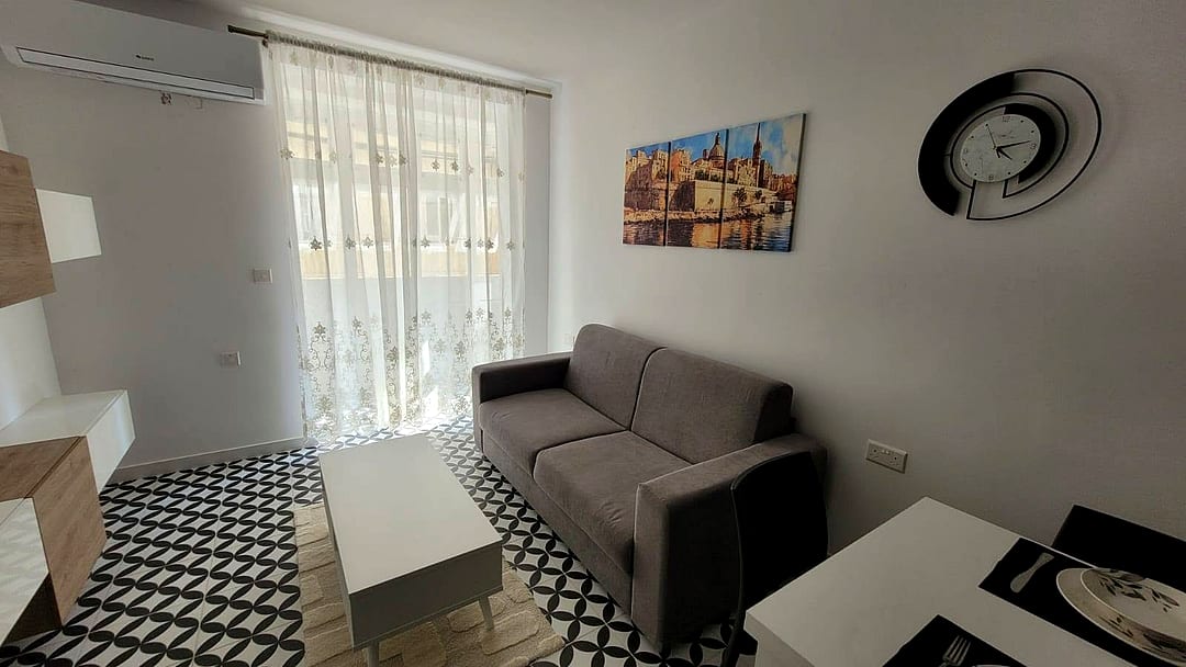 Apartment in Gzira - 1 bed, 2 baths — 5