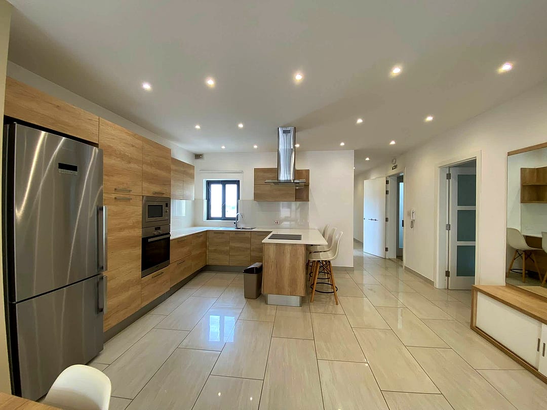 Penthouse in Gzira - 3 beds, 2 baths — 2
