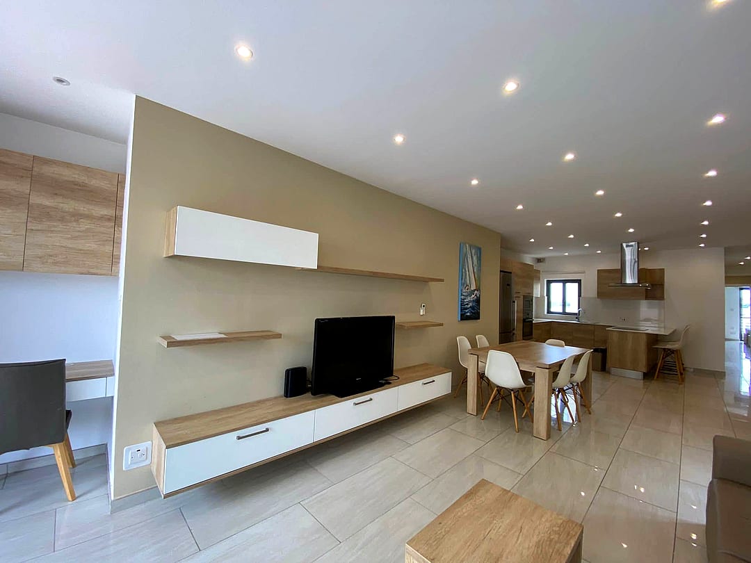 Penthouse in Gzira - 3 beds, 2 baths — 4