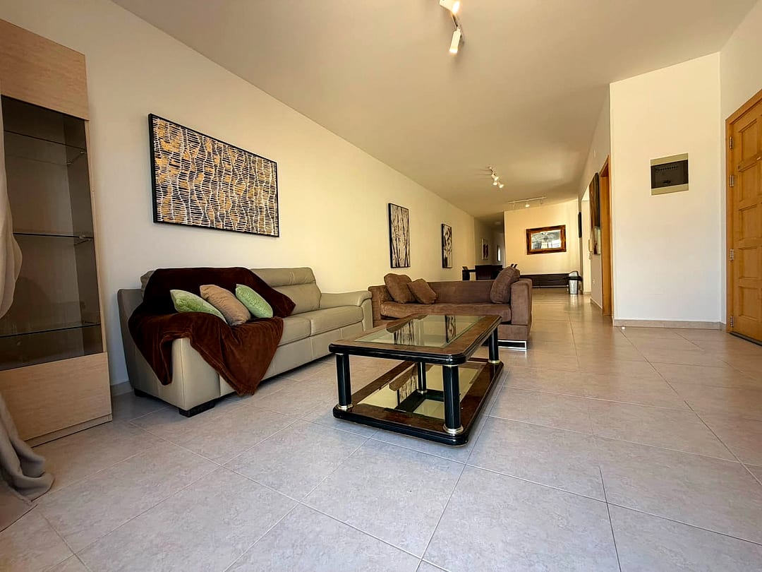 Apartment in Sliema - 3 beds, 2 baths — 1