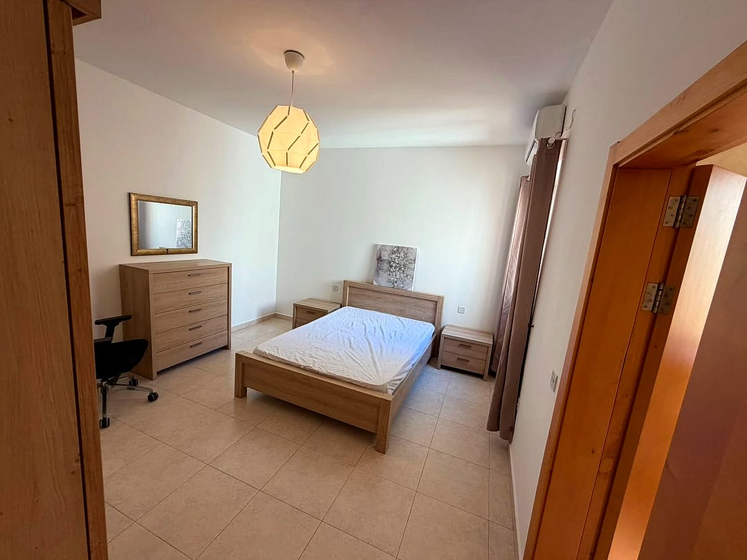 Apartment in Sliema - 3 beds, 2 baths — 2