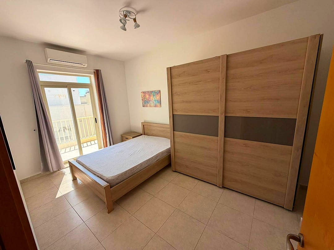 Apartment in Sliema - 3 beds, 2 baths — 2