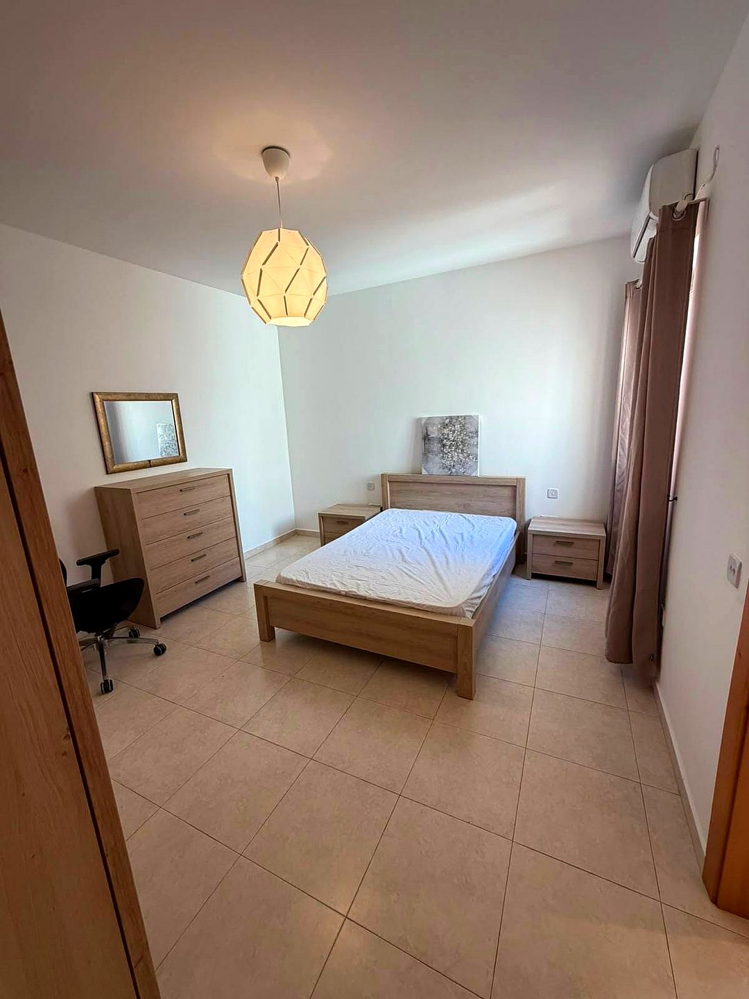 Apartment in Sliema - 3 beds, 2 baths — 3