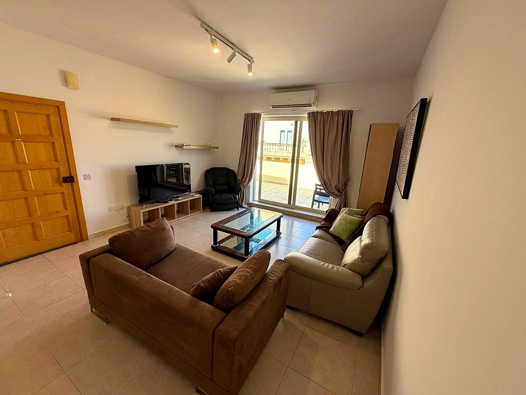 Apartment in Sliema - 3 beds, 2 baths — 1