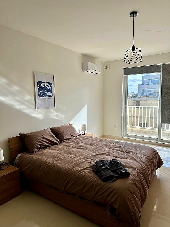 Apartment in Attard - 3 beds, 2 baths — 5