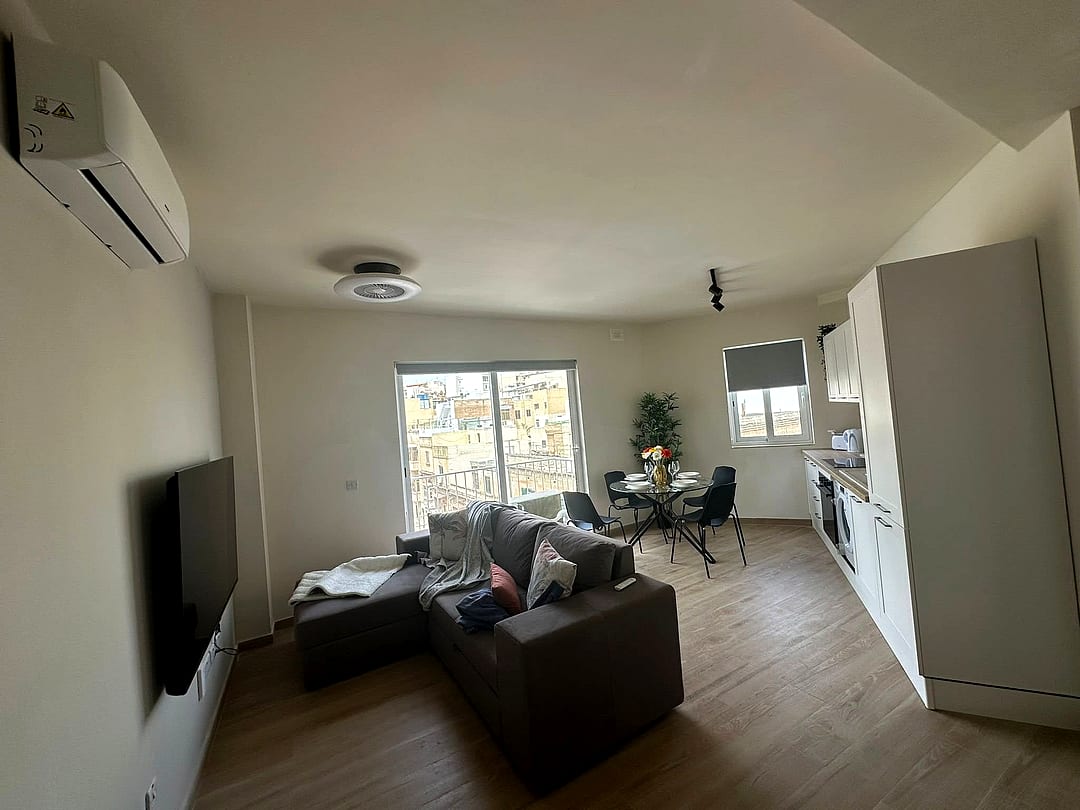 Apartment in Gzira - 1 bed, 1 bath — 4
