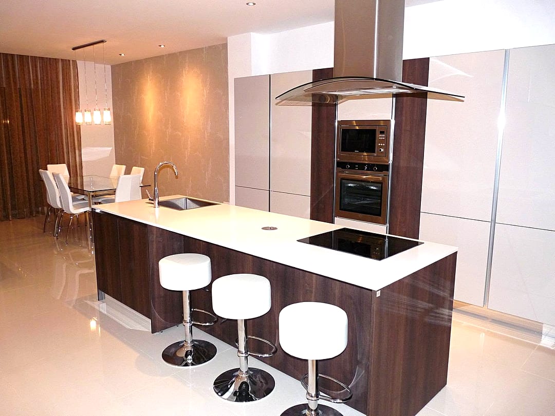 Apartment in St Julian's - 3 beds, 2 baths — 1