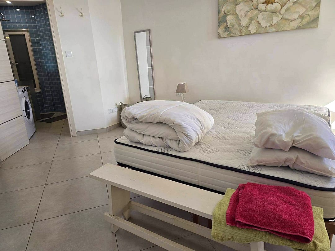 Apartment in Gzira - 1 bed, 2 baths — 2