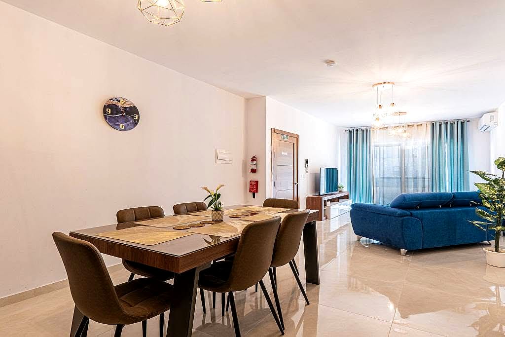 Apartment in Naxxar - 3 beds, 2 baths — 5
