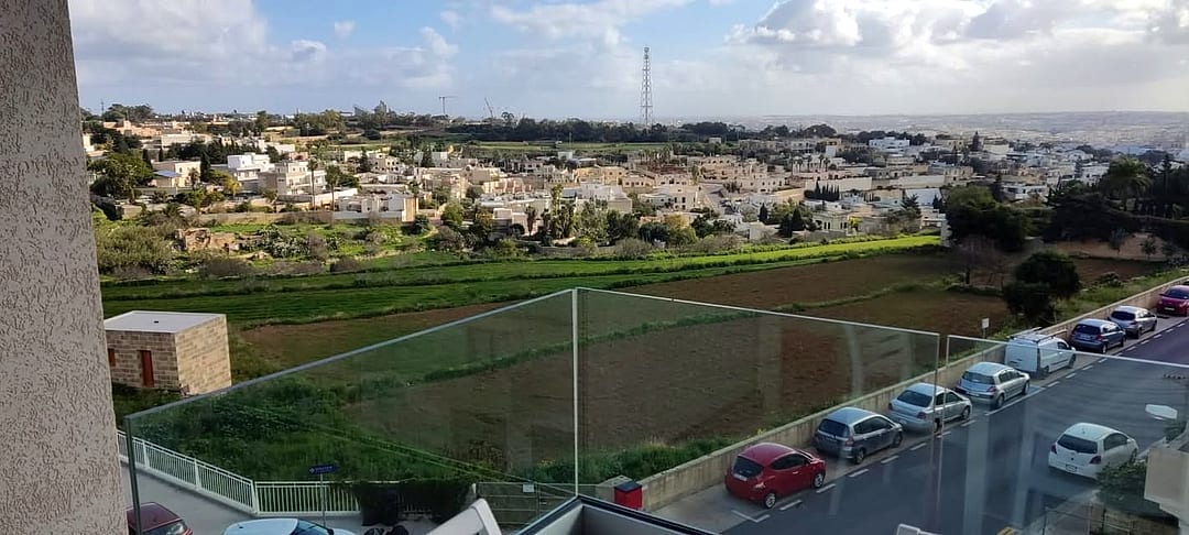 Apartment in Naxxar - 3 beds, 2 baths — 3