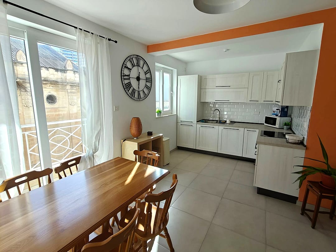 Apartment in Gzira - 2 beds, 2 baths — 3