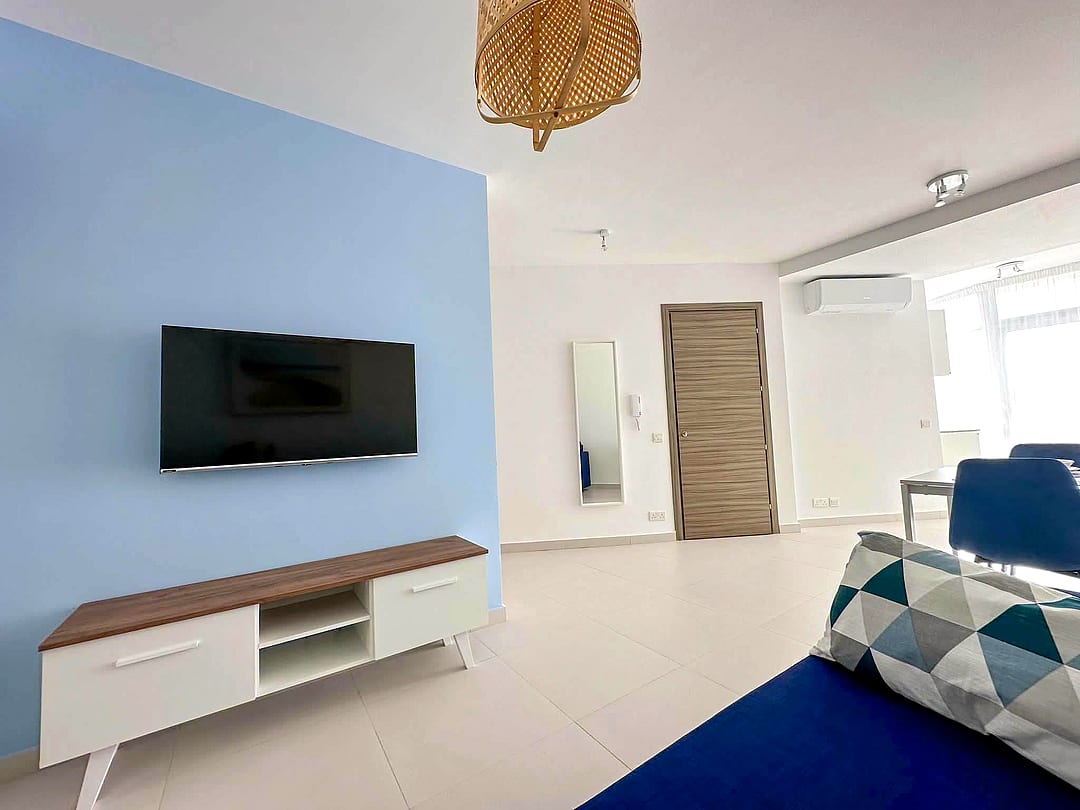 Apartment in Gzira - 2 beds, 1 bath — 5