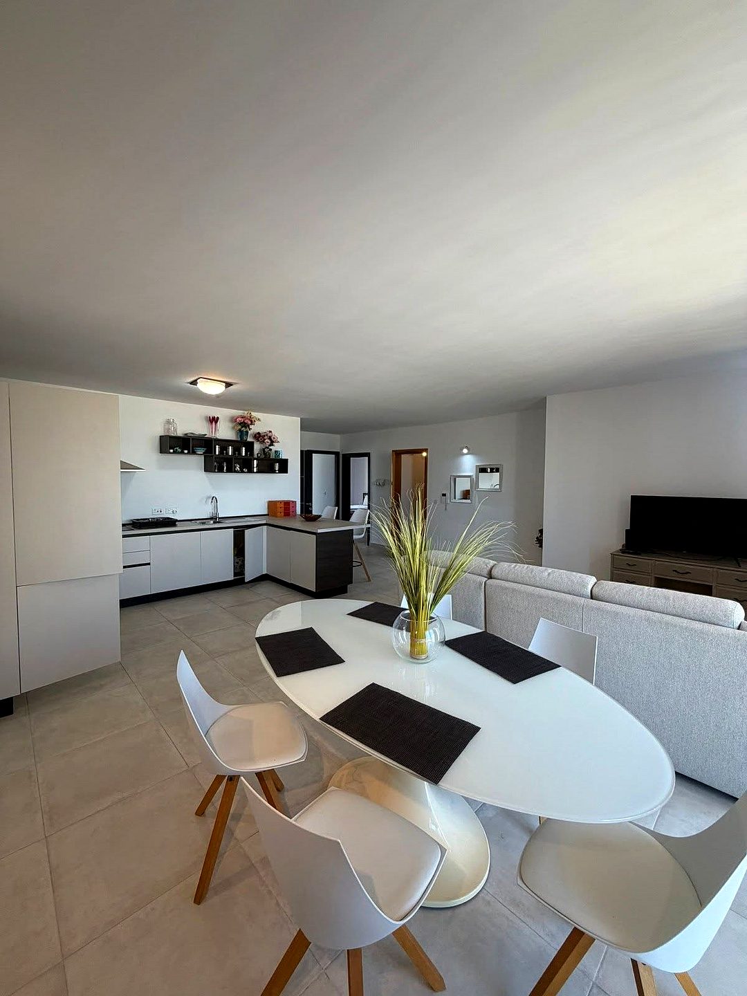 Apartment in Swieqi - 3 beds, 2 baths — 5