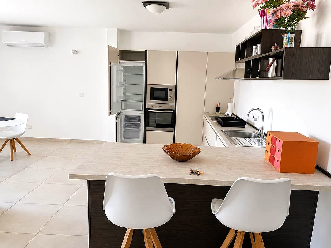 Apartment in Swieqi - 3 beds, 2 baths — 4