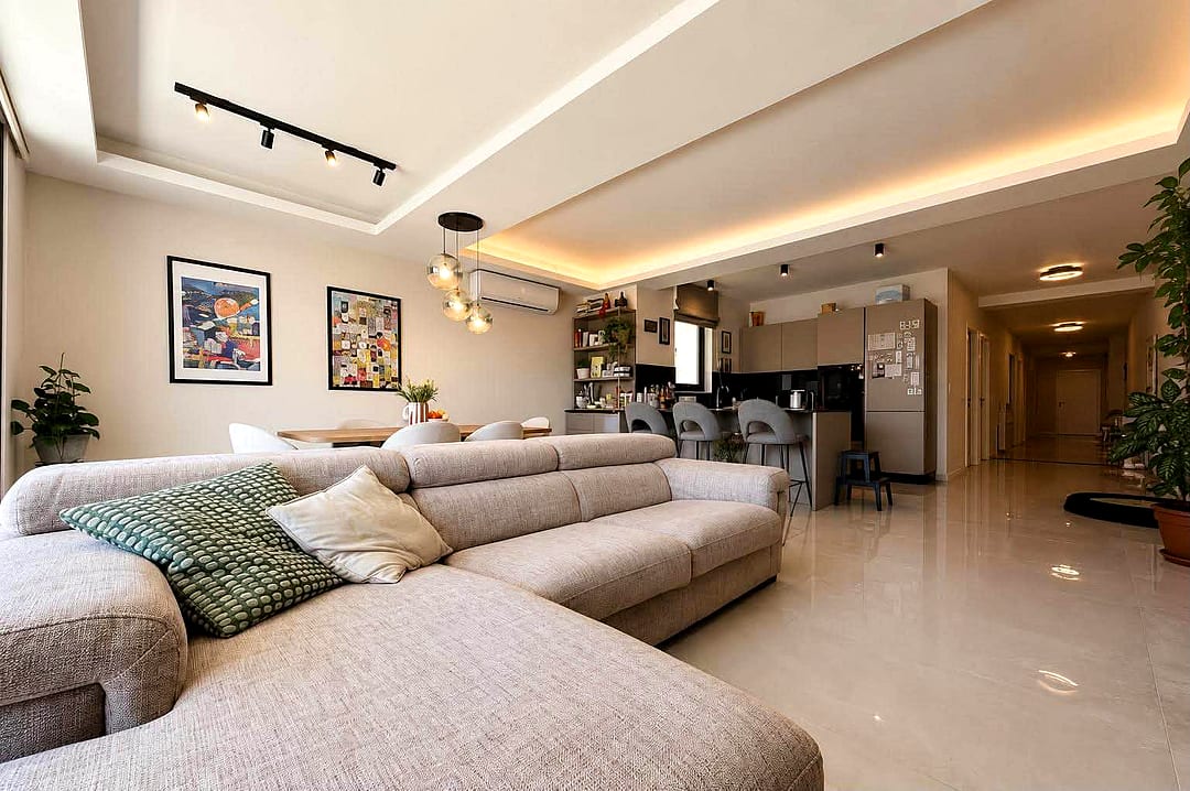 Apartment in St Julian's - 3 beds, 3 baths — 1