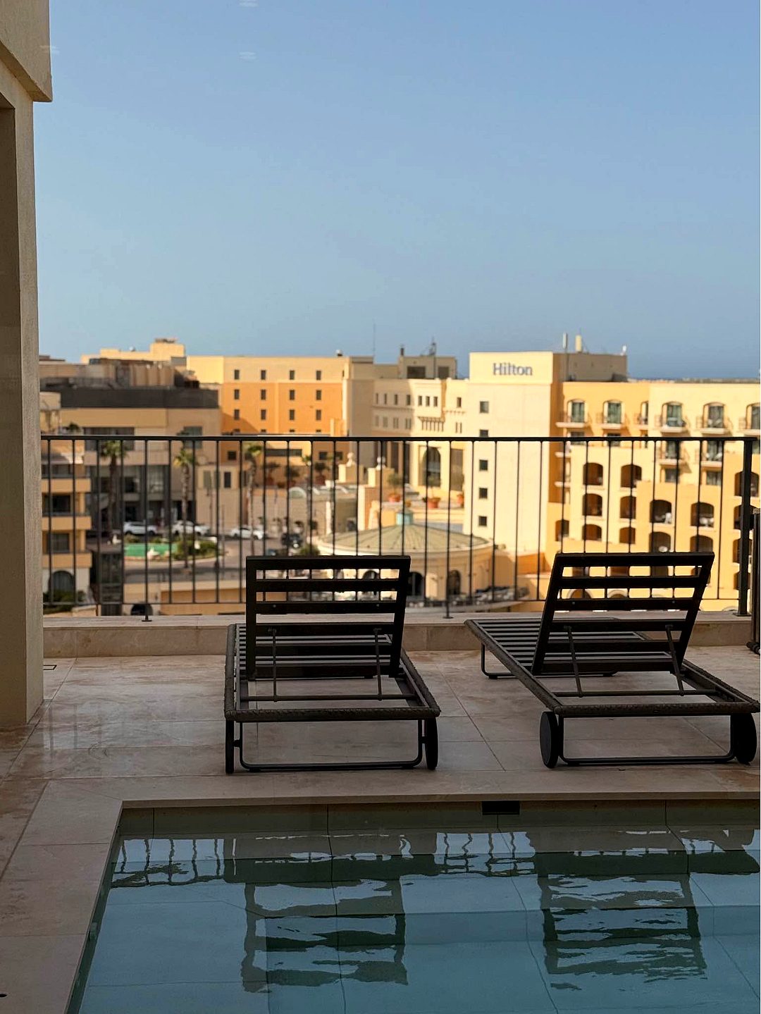 Penthouse in St Julian's - 3 beds, 3 baths — 2