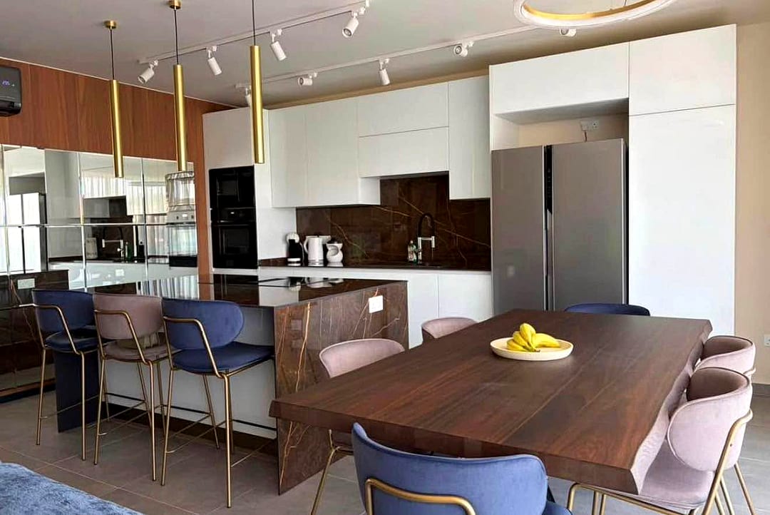 Apartment in Pembroke - 3 beds, 2 baths — 2