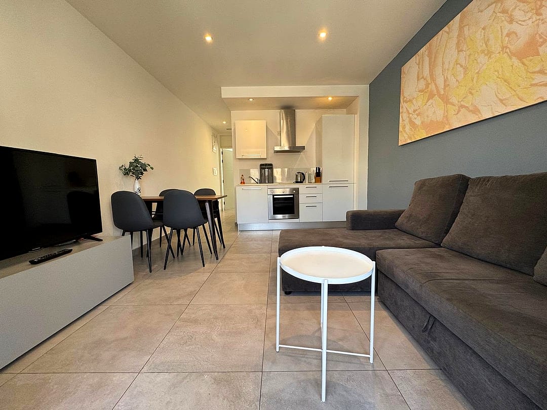 Apartment in Gzira - 1 bed, 1 bath — 2