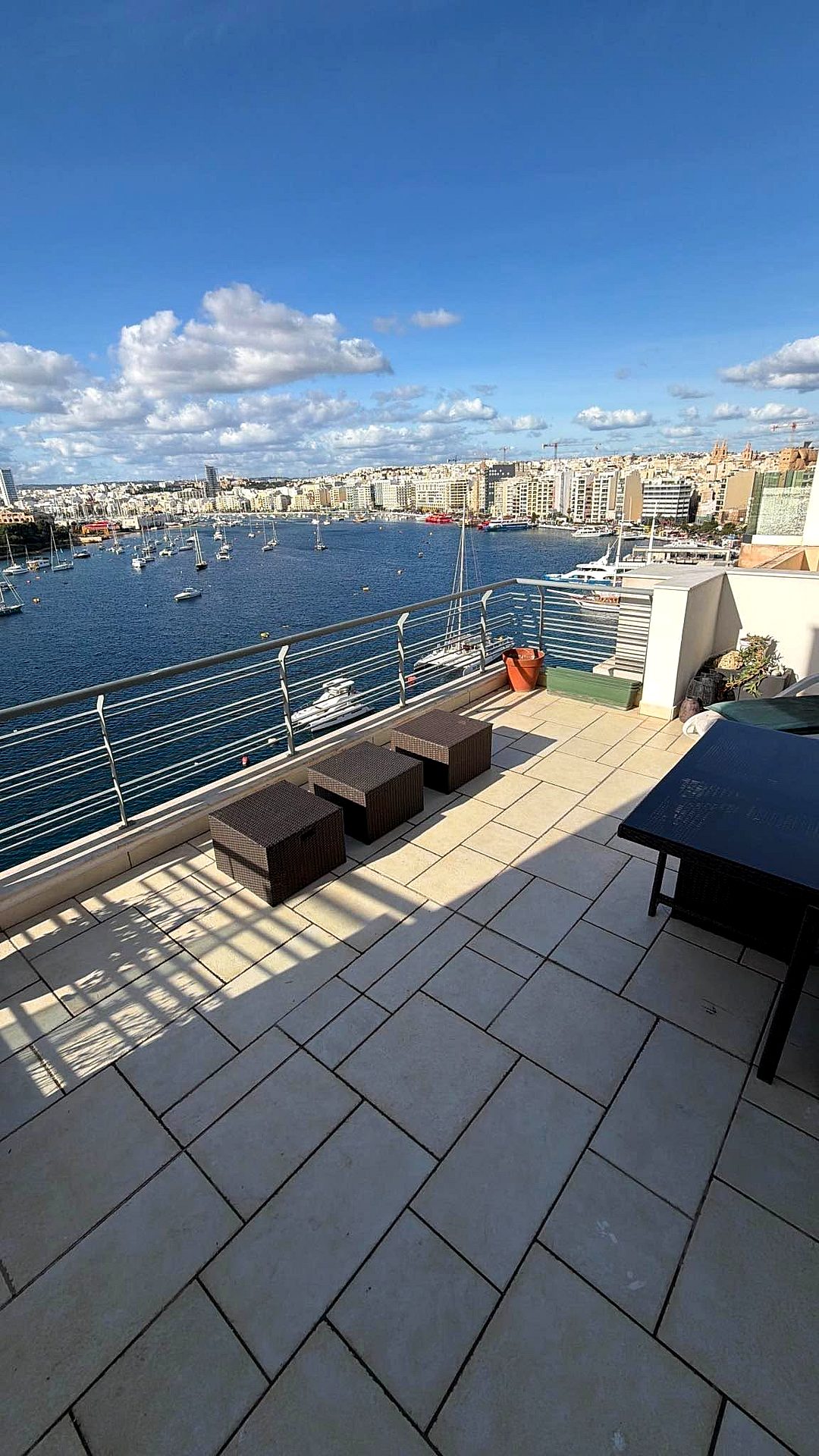Penthouse in Sliema - 2 beds, 2 baths — 1
