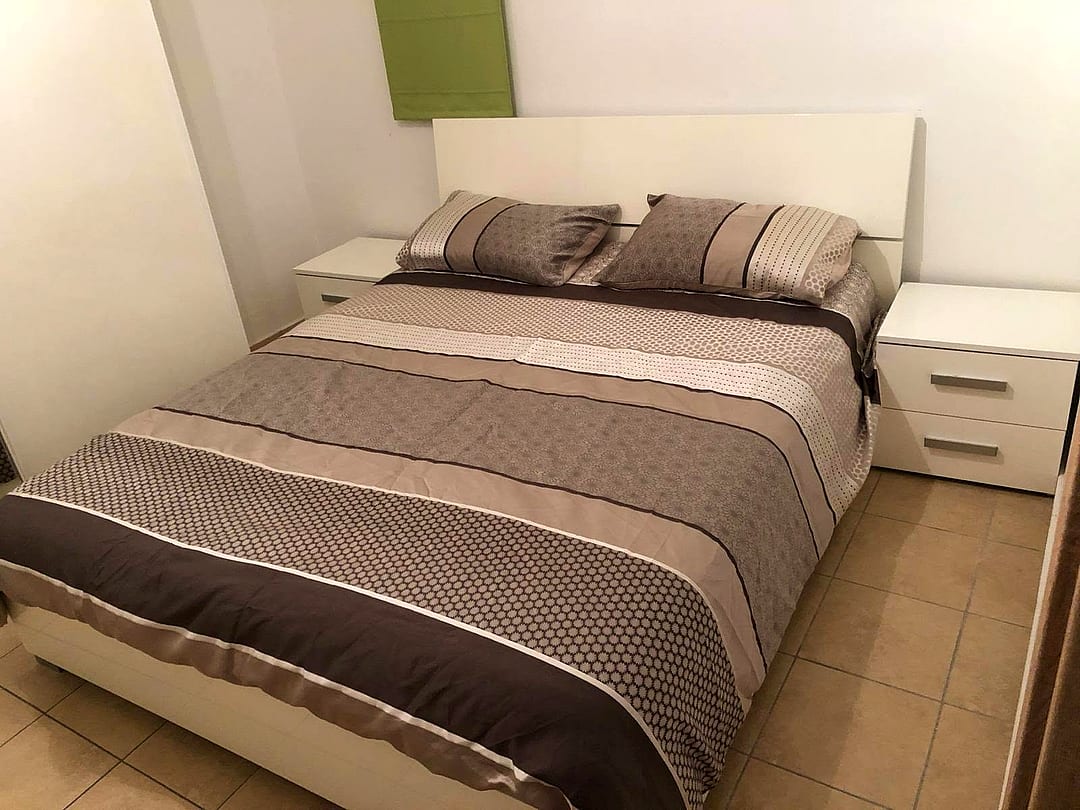 Apartment in St Julian's - 2 beds, 2 baths — 1