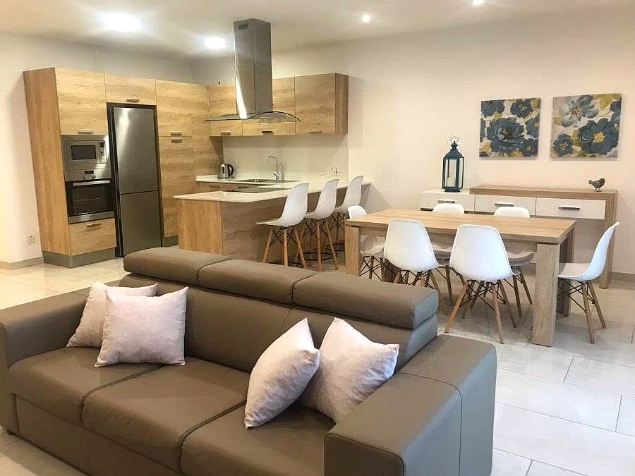 Penthouse in Gzira - 3 beds, 2 baths — 1
