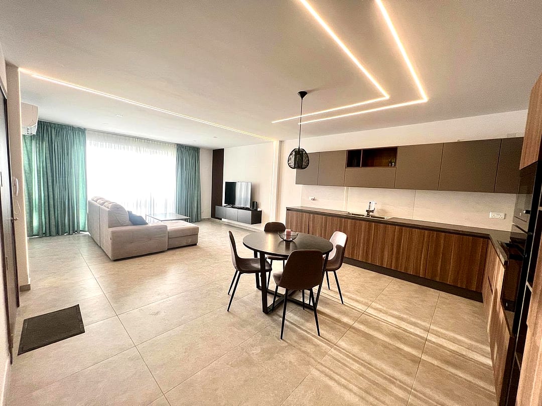 Apartment in Qawra - 2 beds — 4