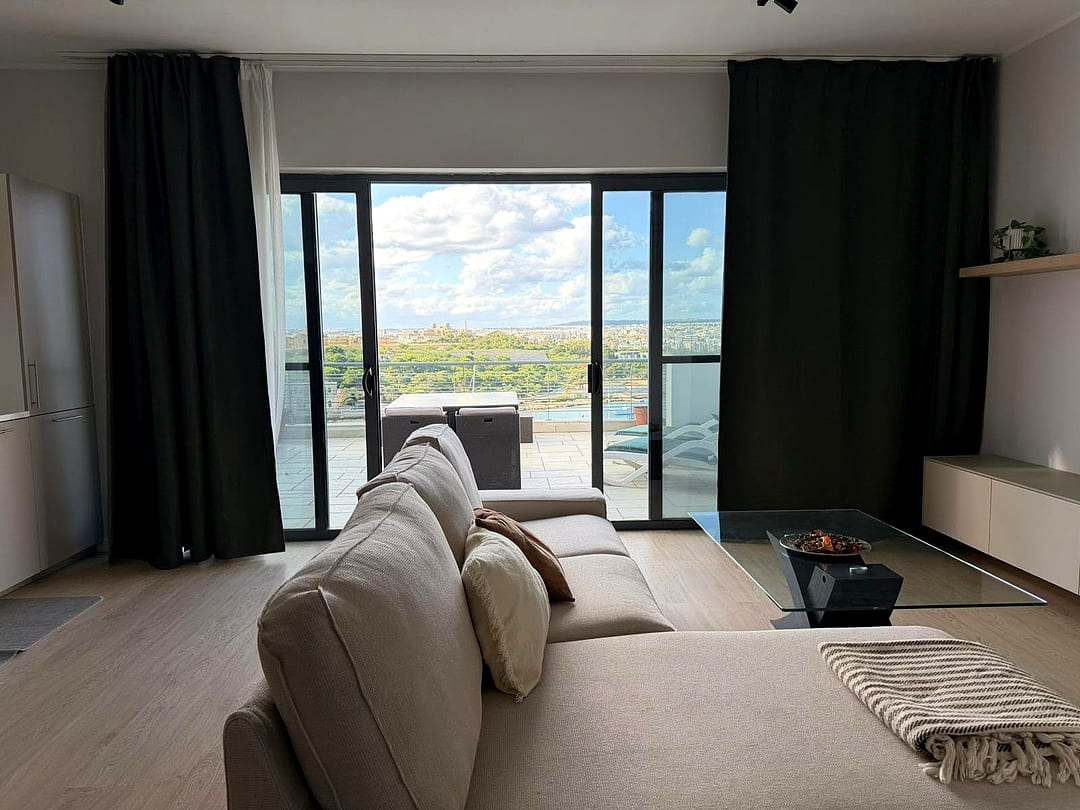 Penthouse in Sliema - 2 beds — 4