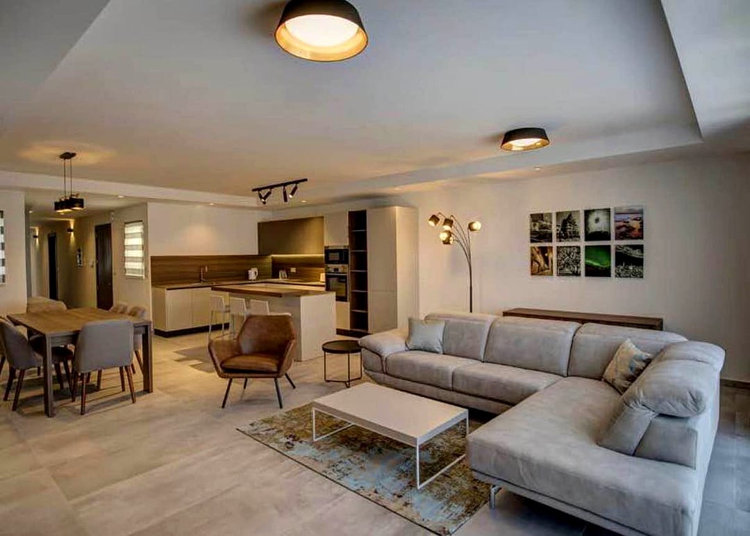Apartment in St Julian's - 3 beds, 2 baths — 4