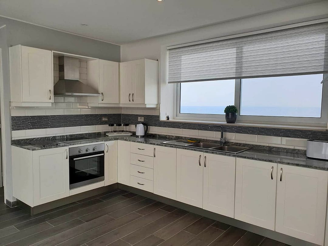 Apartment in Qawra - 2 beds, 2 baths — 1