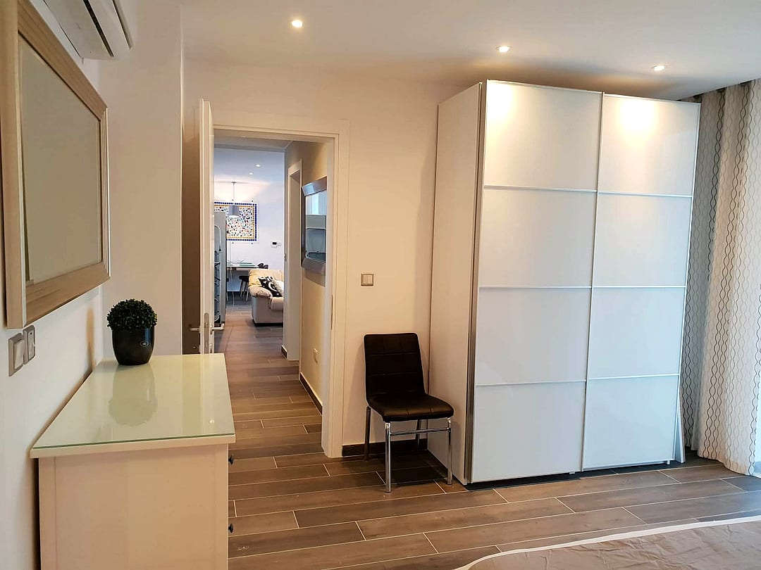 Apartment in Qawra - 2 beds, 2 baths — 5