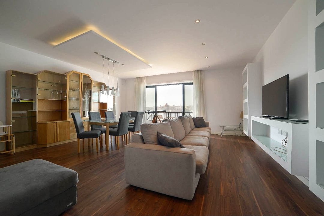 Apartment in Sliema - 3 beds, 2 baths — 3