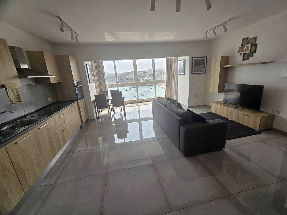 Apartment in Qawra - 2 beds — 1