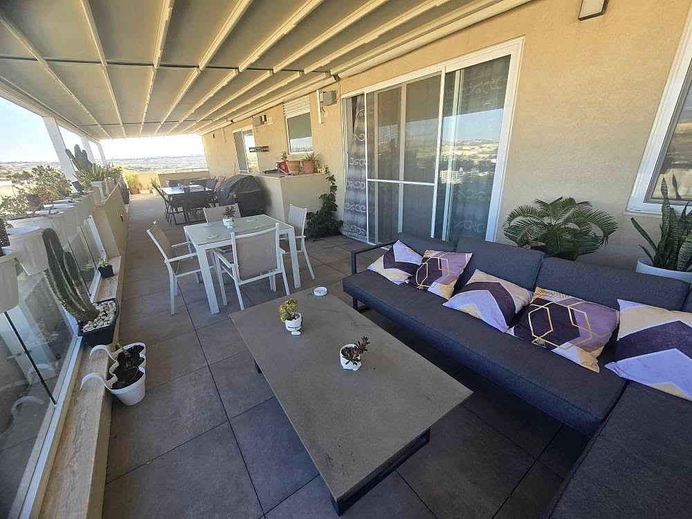 Penthouse in Qawra - 2 beds, 2 baths — 2