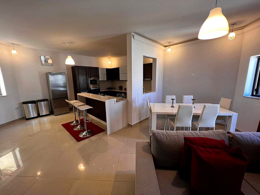 Penthouse in Naxxar - 3 beds, 2 baths — 4
