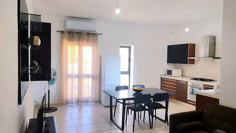 Apartment in Birkirkara - 2 beds — 4