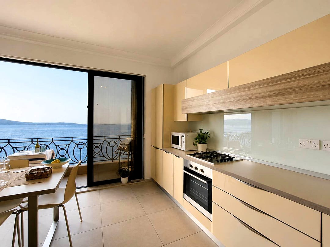 Apartment in Bugibba - 2 beds, 2 baths — 2