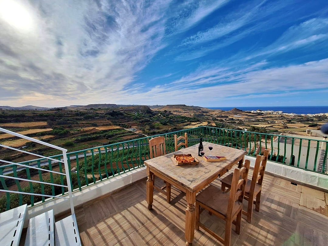 Penthouse in Xagħra - 2 beds, 2 baths — 5