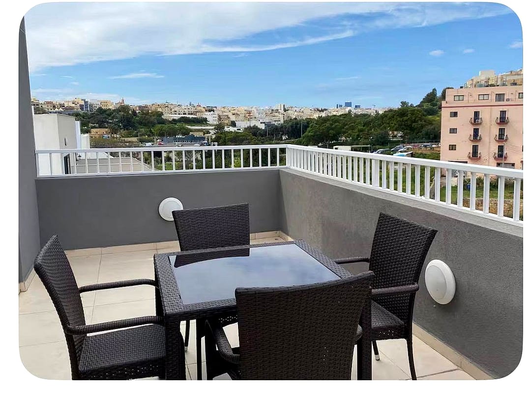 Penthouse in Msida - 1 bed — 3