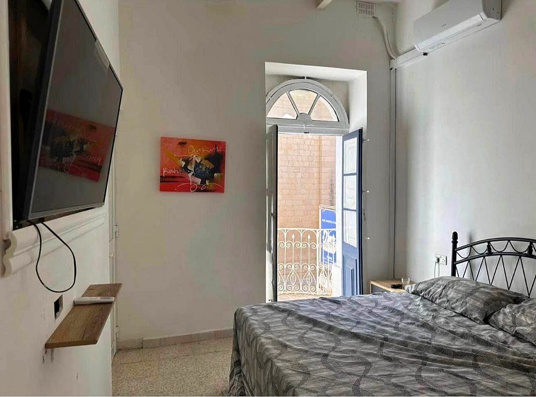 Townhouse in Tarxien - 2 beds — 4