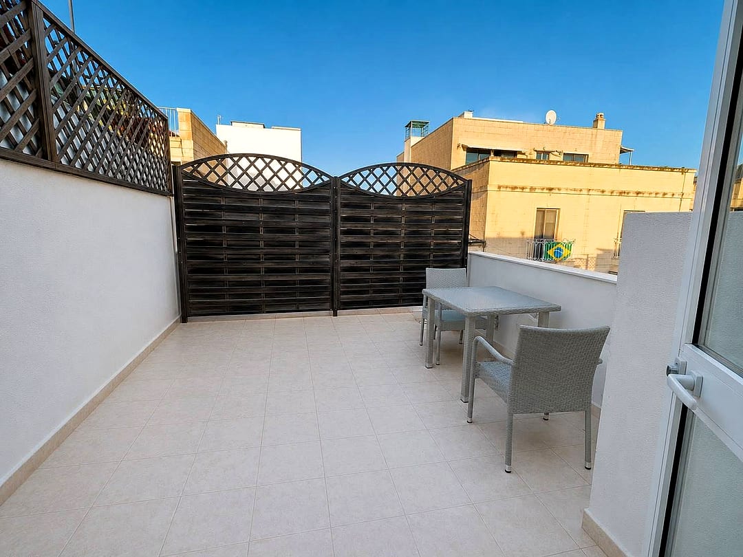 Penthouse in Sliema - 1 bed, 2 baths — 2