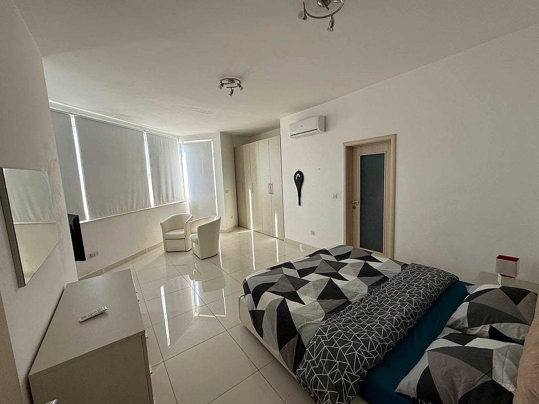 Penthouse in Naxxar - 2 beds, 2 baths — 3