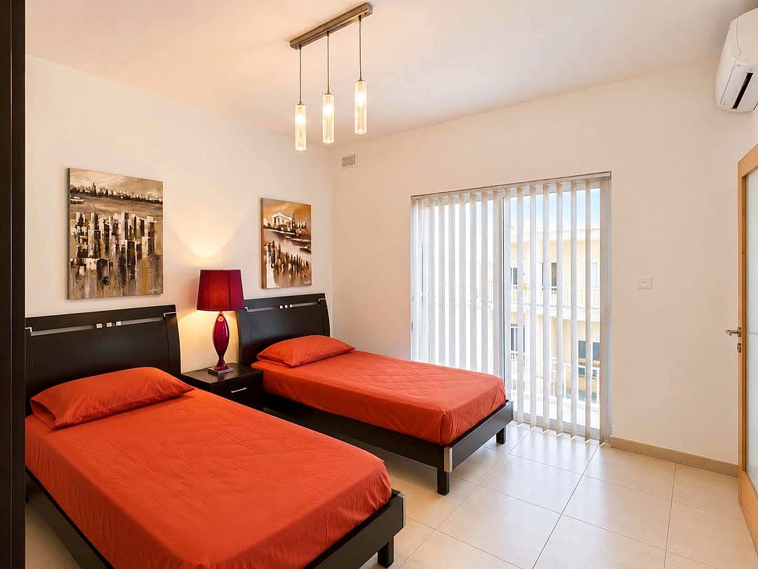 Apartment in Sliema - 2 beds, 2 baths — 5