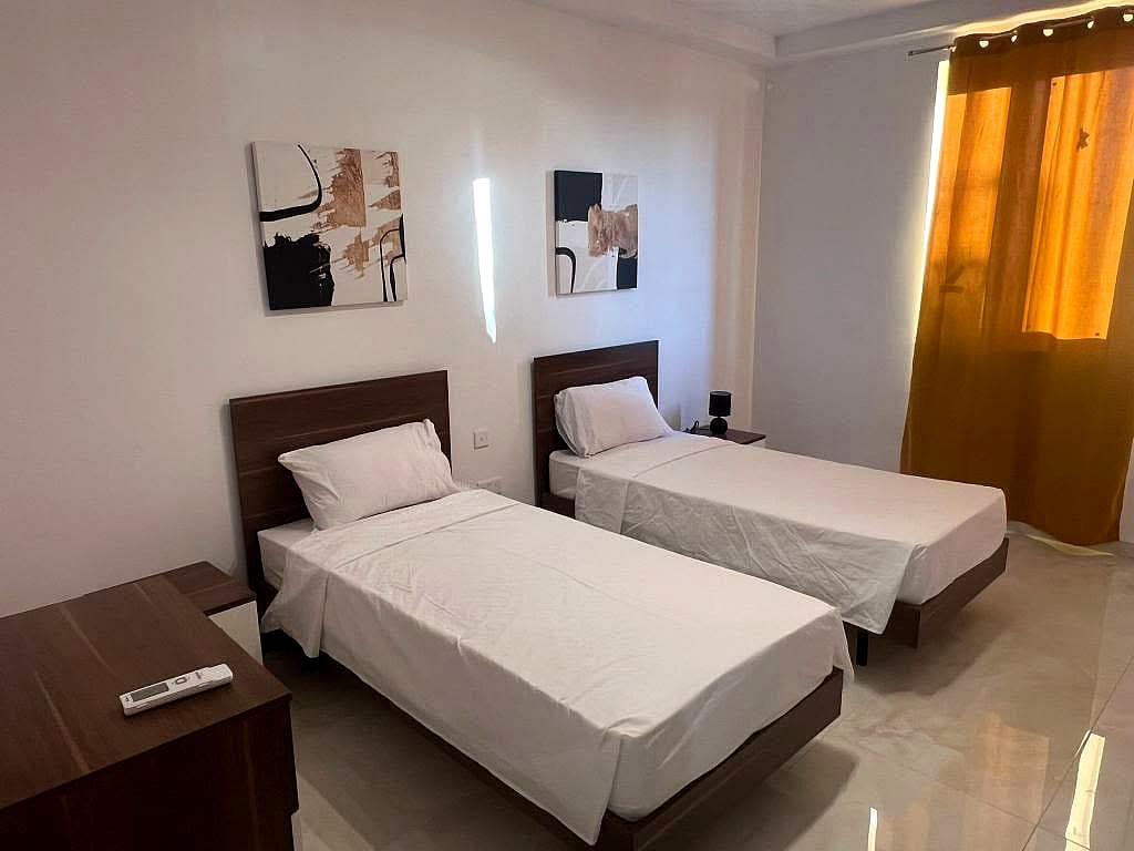 Apartment in St Julian's - 3 beds, 3 baths — 5