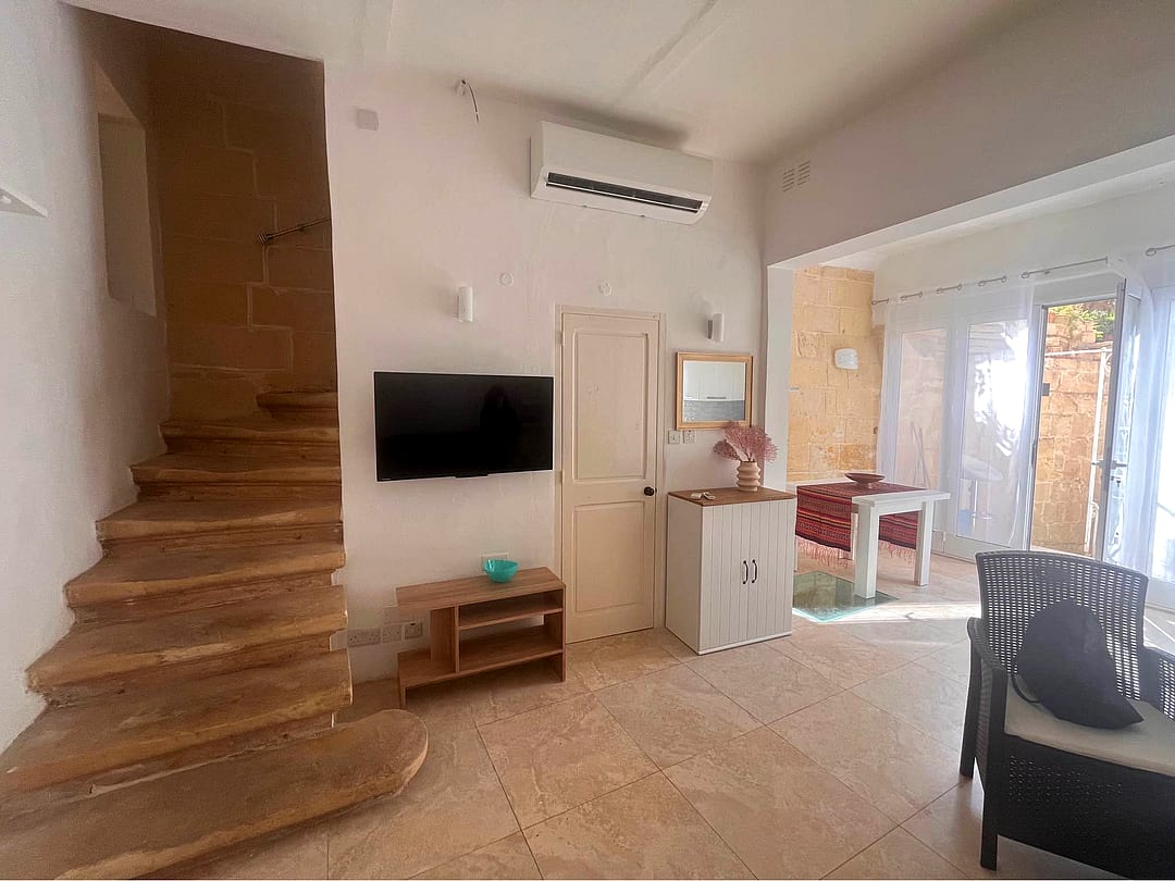Townhouse in Cospicua - 2 beds, 2 baths — 1