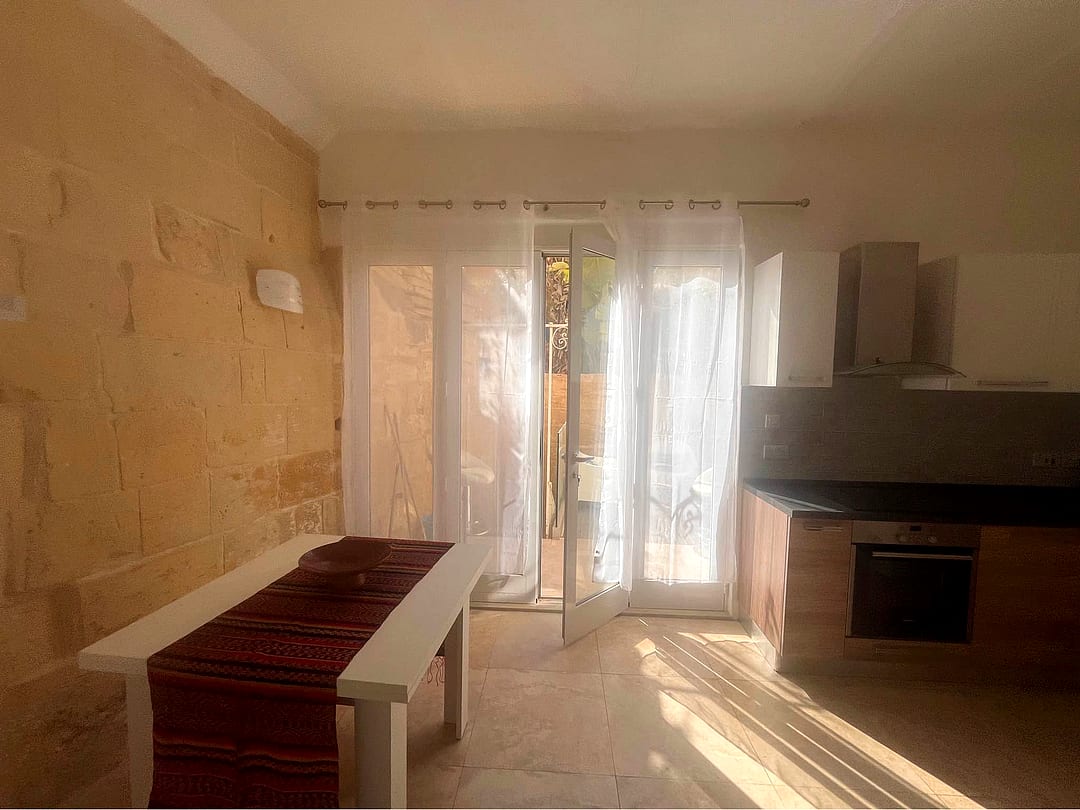 Townhouse in Cospicua - 2 beds, 2 baths — 2