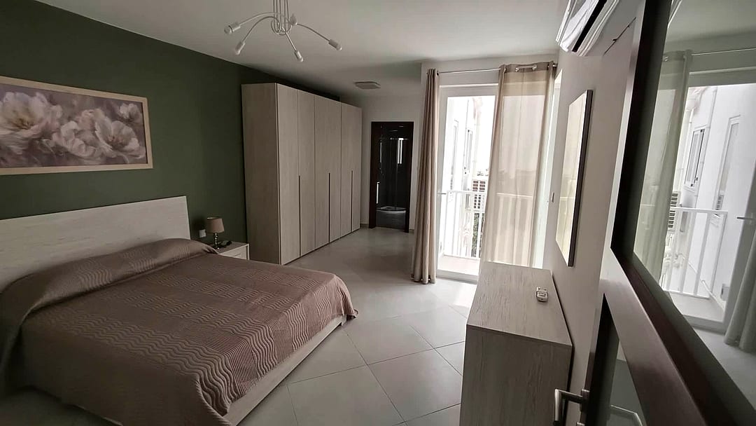 Apartment in Mosta - 3 beds, 2 baths — 3