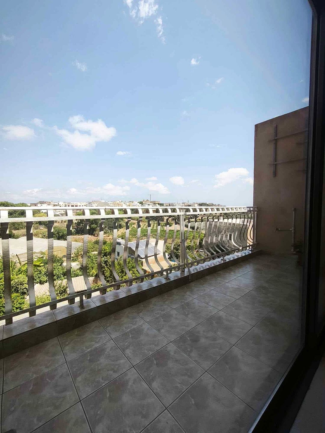 Apartment in Rabat - 3 beds, 2 baths — 2