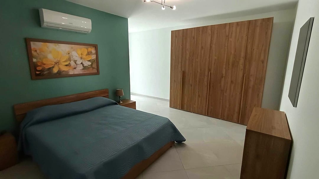 Apartment in Mosta - 3 beds, 2 baths — 5