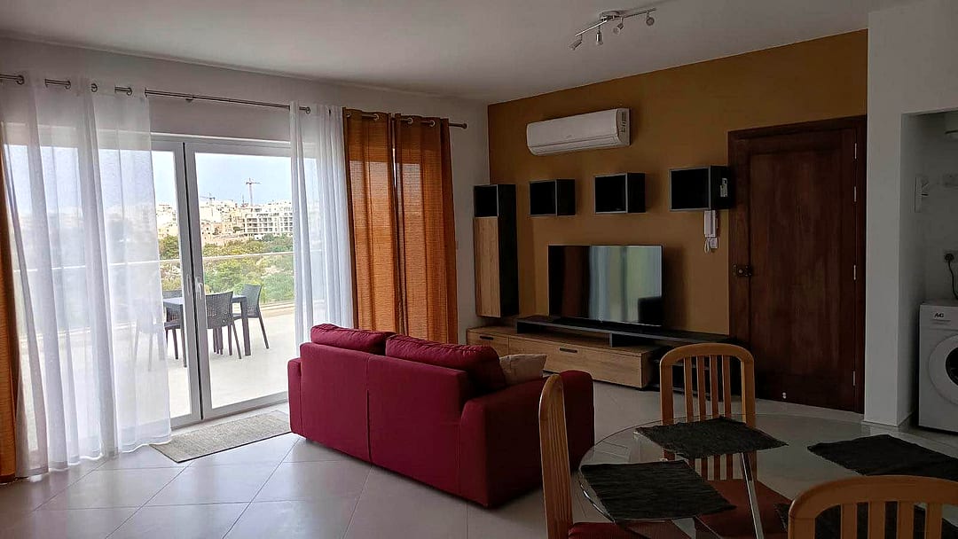 Penthouse in Mosta - 2 beds, 2 baths — 1