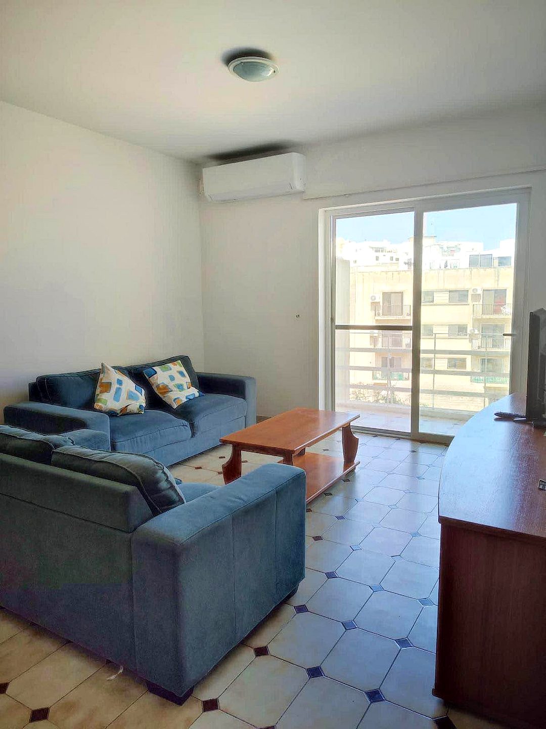 Room in San Giljan — 1